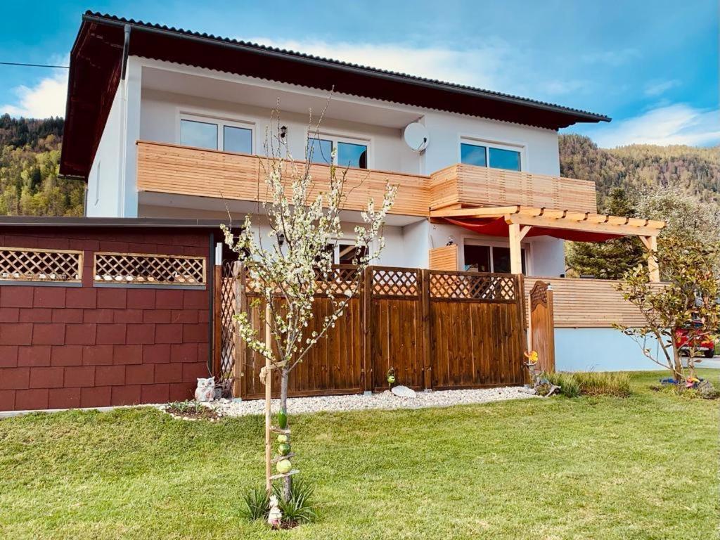 Ferienwohnung Resi Mit Traumhaftem Seepanorama Steindorf am Ossiacher See Zewnętrze zdjęcie